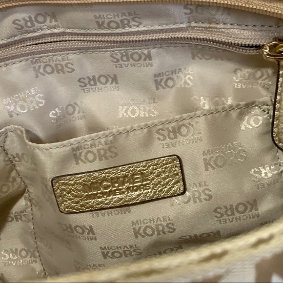 MK shoulder purse - Picture 3 of 7